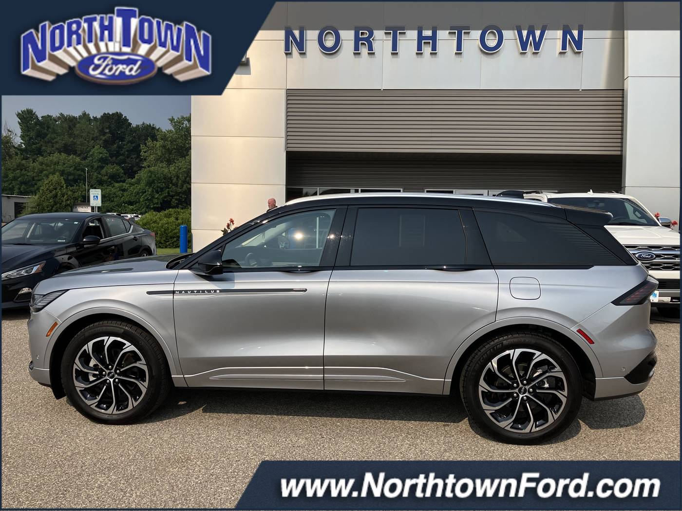2024 Lincoln Nautilus Reserve — SUV — 23,312 mi — Menomonie, WI