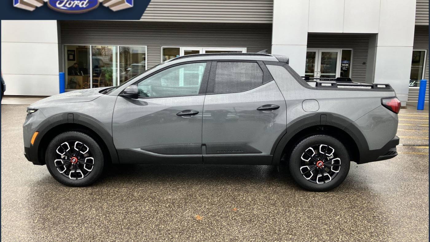 2024 Hyundai Santa Cruz XRT — Pickup Truck — 11,583 mi — Menomonie, WI