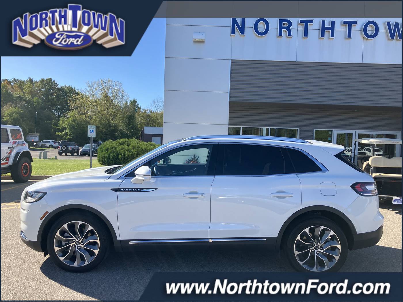 2022 Lincoln Nautilus Reserve — SUV — 25,423 mi — Menomonie, WI