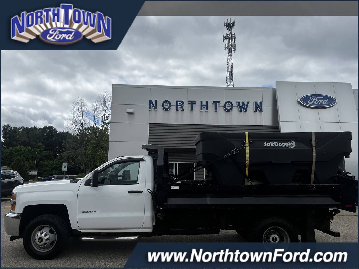 2016 Chevrolet Silverado 3500HD Chassis Cab WT — Chassis Cab Truck — 25,302 mi — Menomonie, WI