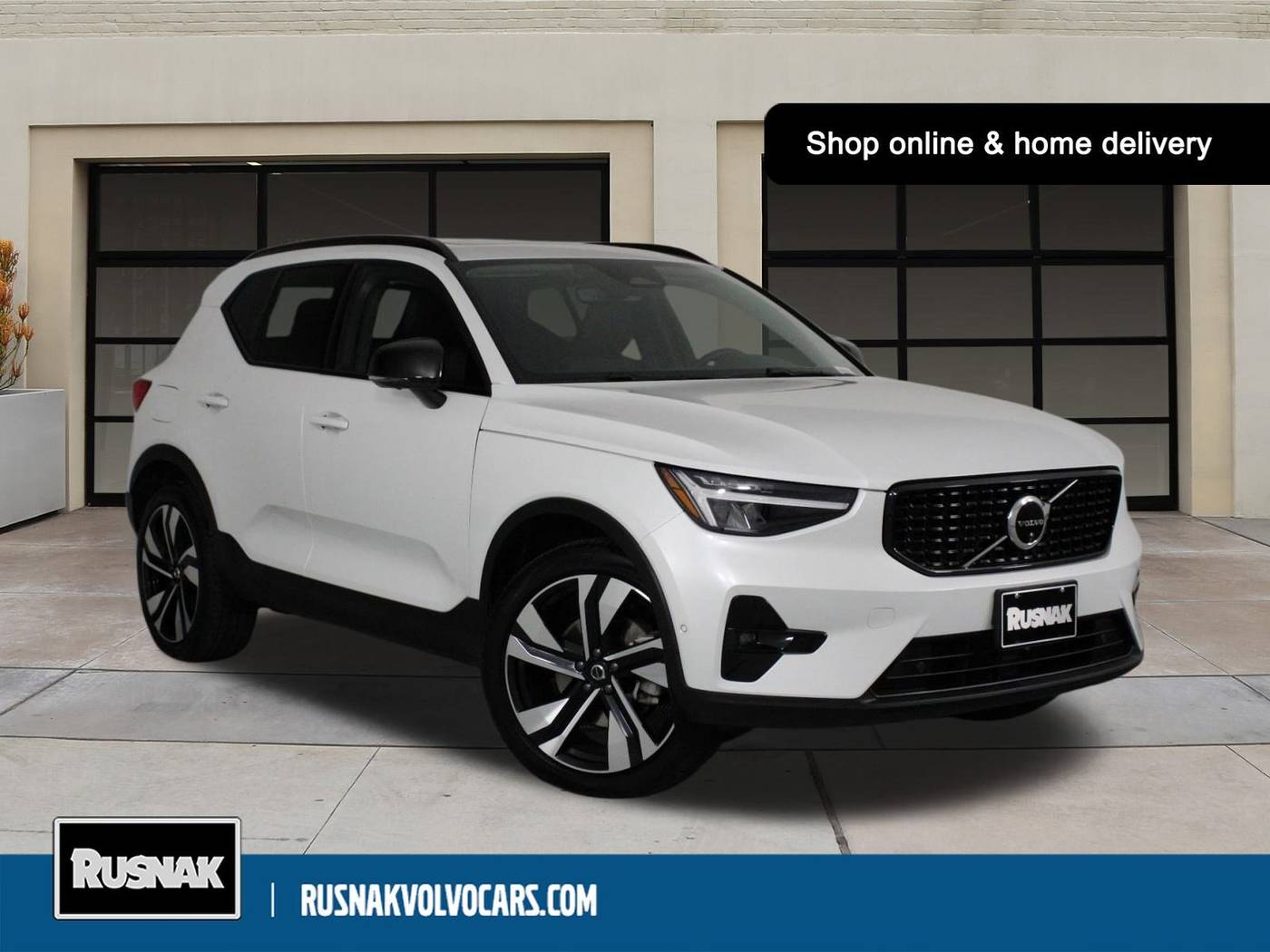2025 Volvo XC40 Plus — SUV — 15,469 mi — Pasadena, CA