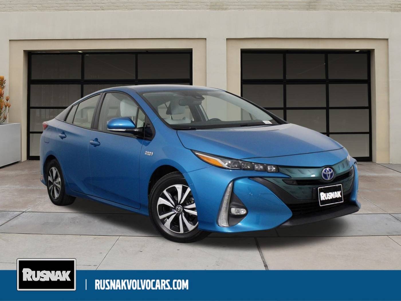 2017 Toyota Prius Prime Plus — Hatchback — 98,155 mi — Pasadena, CA