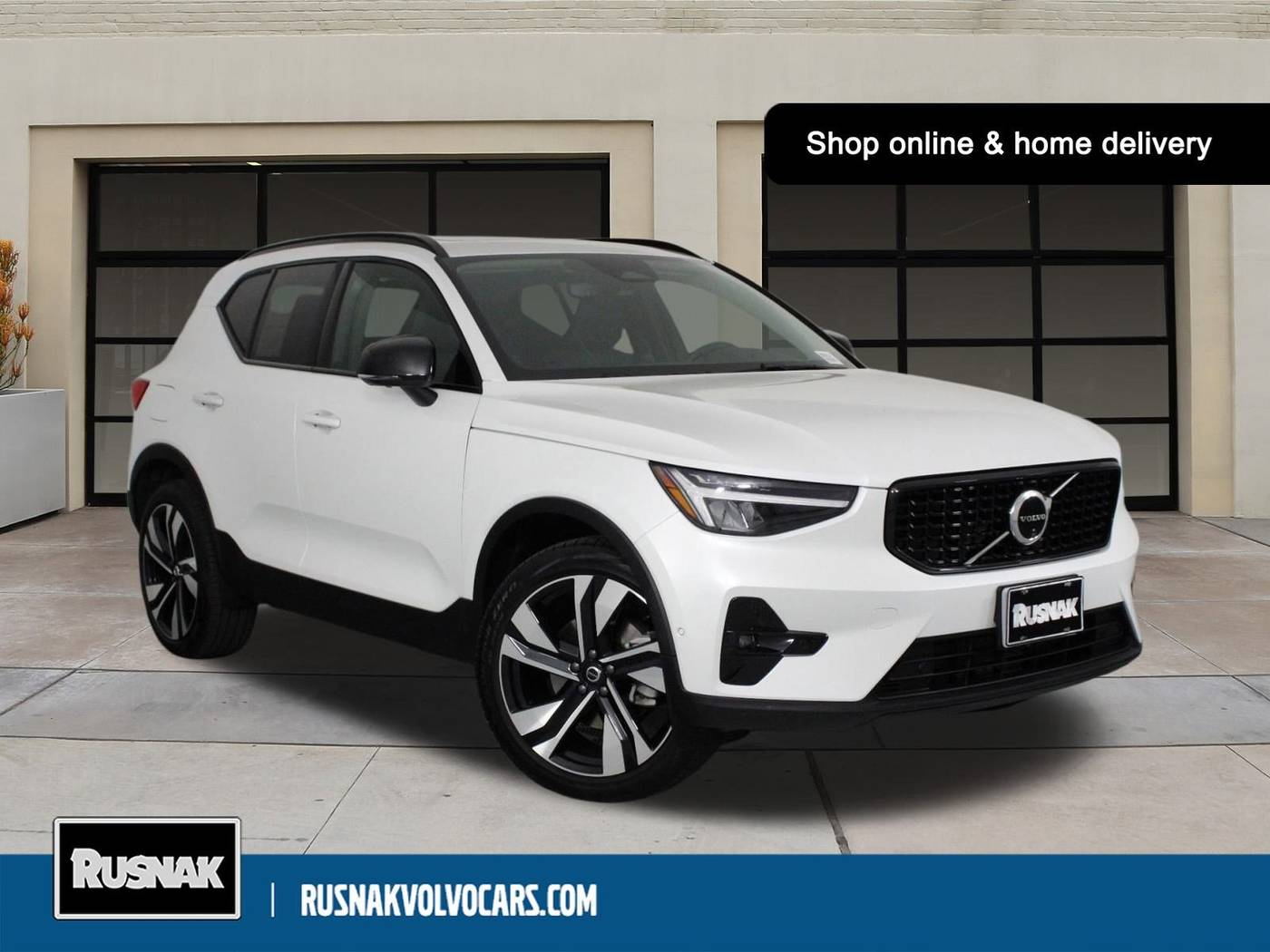 2025 Volvo XC40 Plus — SUV — 10,243 mi — Pasadena, CA