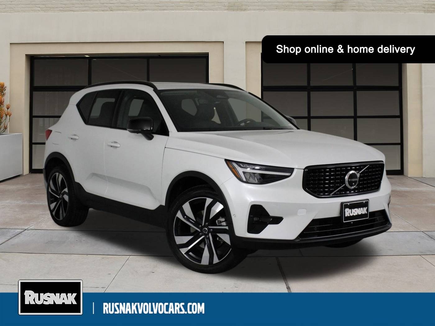2025 Volvo XC40 Plus — SUV — 14,207 mi — Pasadena, CA