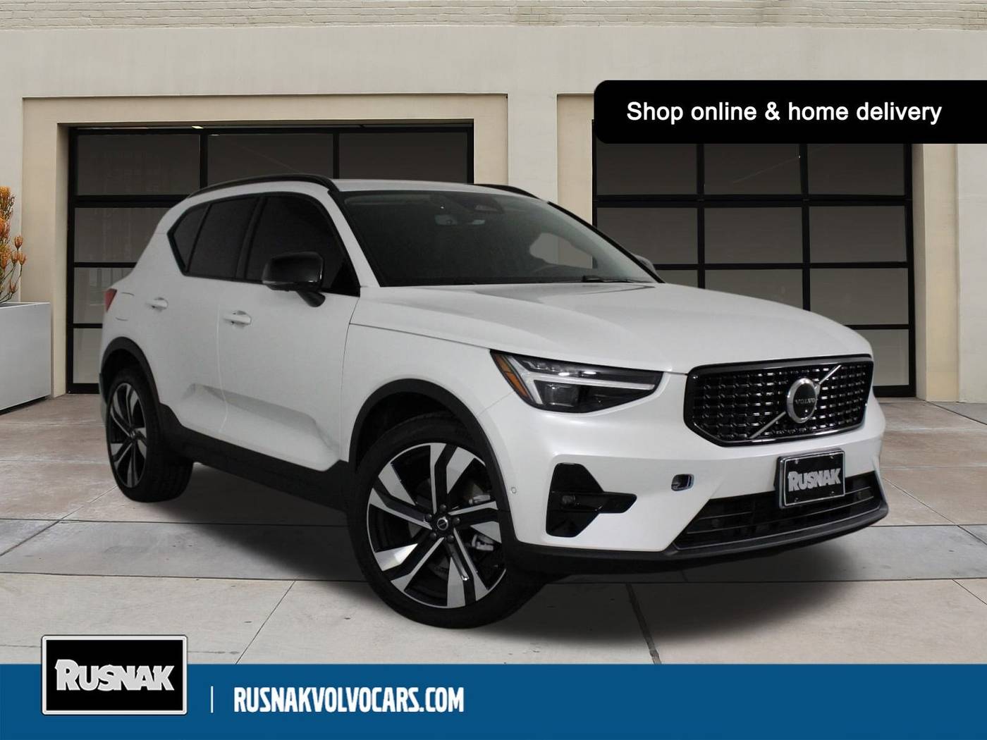 2025 Volvo XC40 Ultra — SUV — 2,026 mi — Pasadena, CA