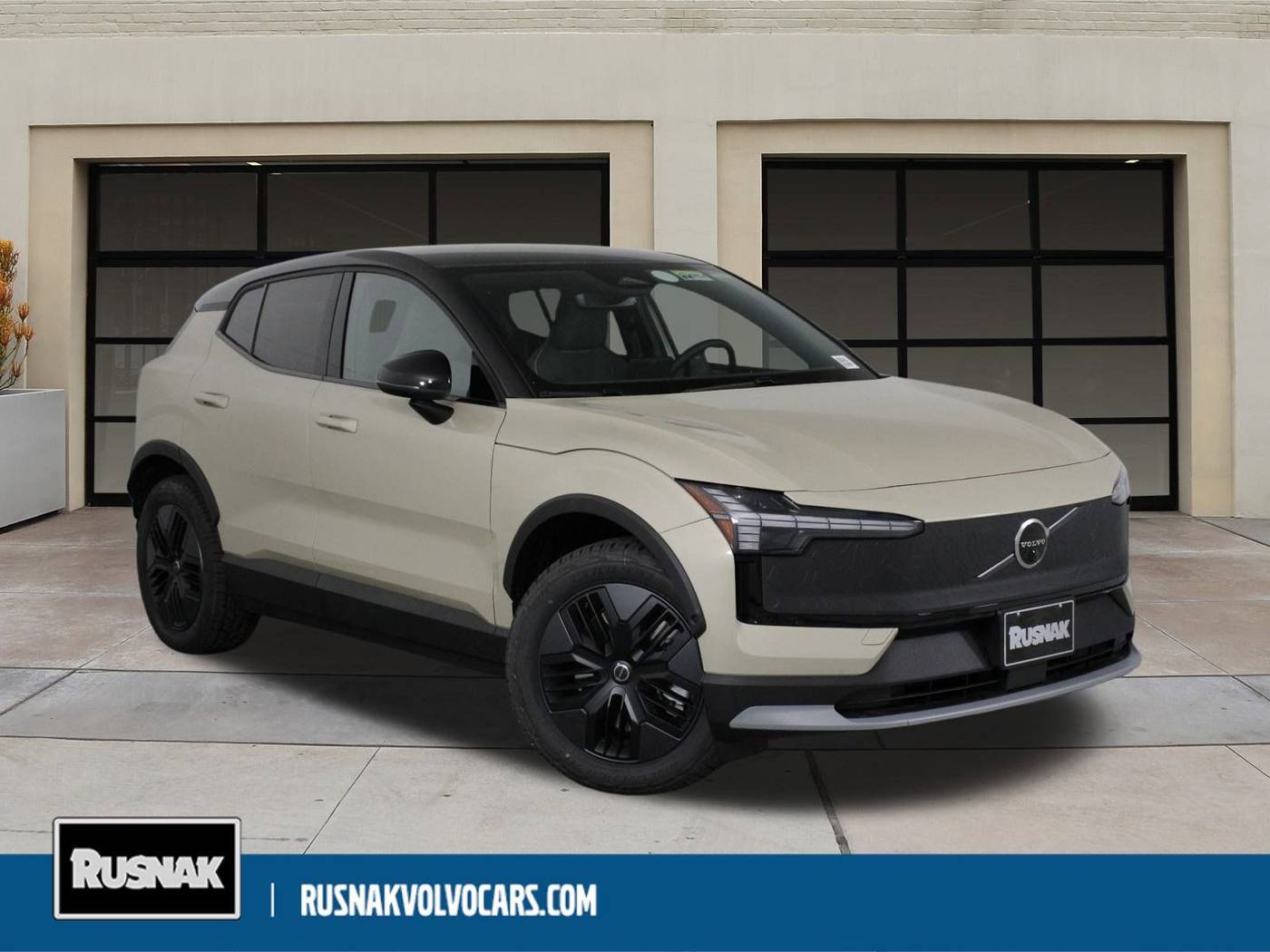 2026 Volvo EX30 Cross Country Twin Ultra