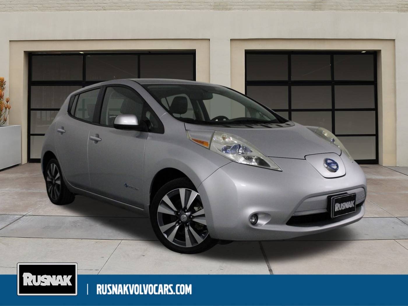 2015 Nissan LEAF SL — Hatchback — 31,813 mi — Pasadena, CA