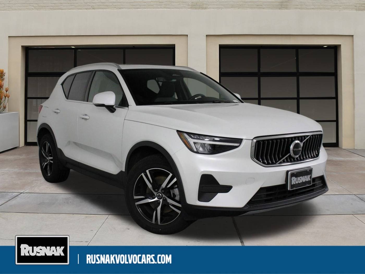 2025 Volvo XC40 Core — SUV — 8,284 mi — Pasadena, CA