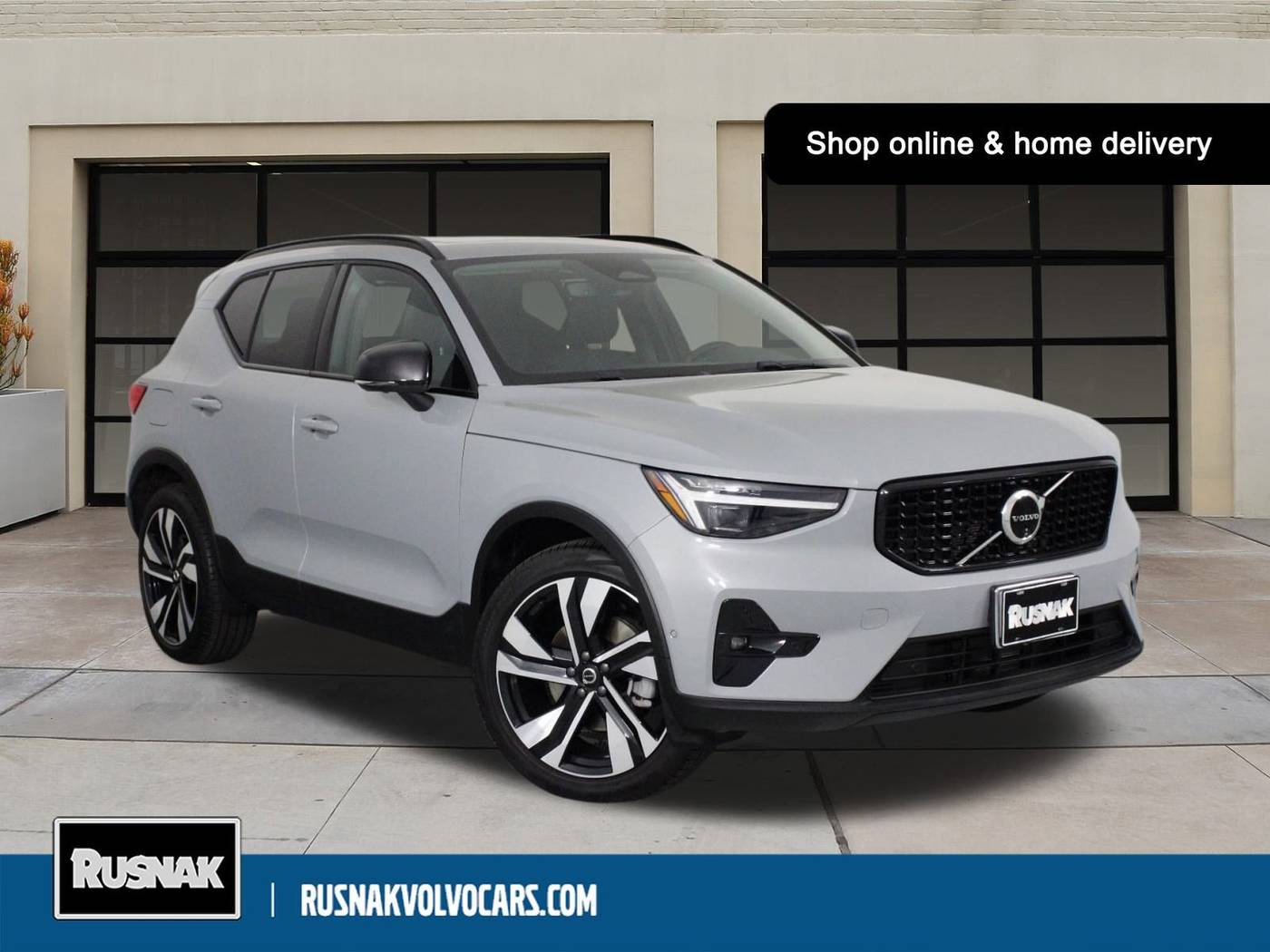 2025 Volvo XC40 Plus — SUV — 3,561 mi — Pasadena, CA