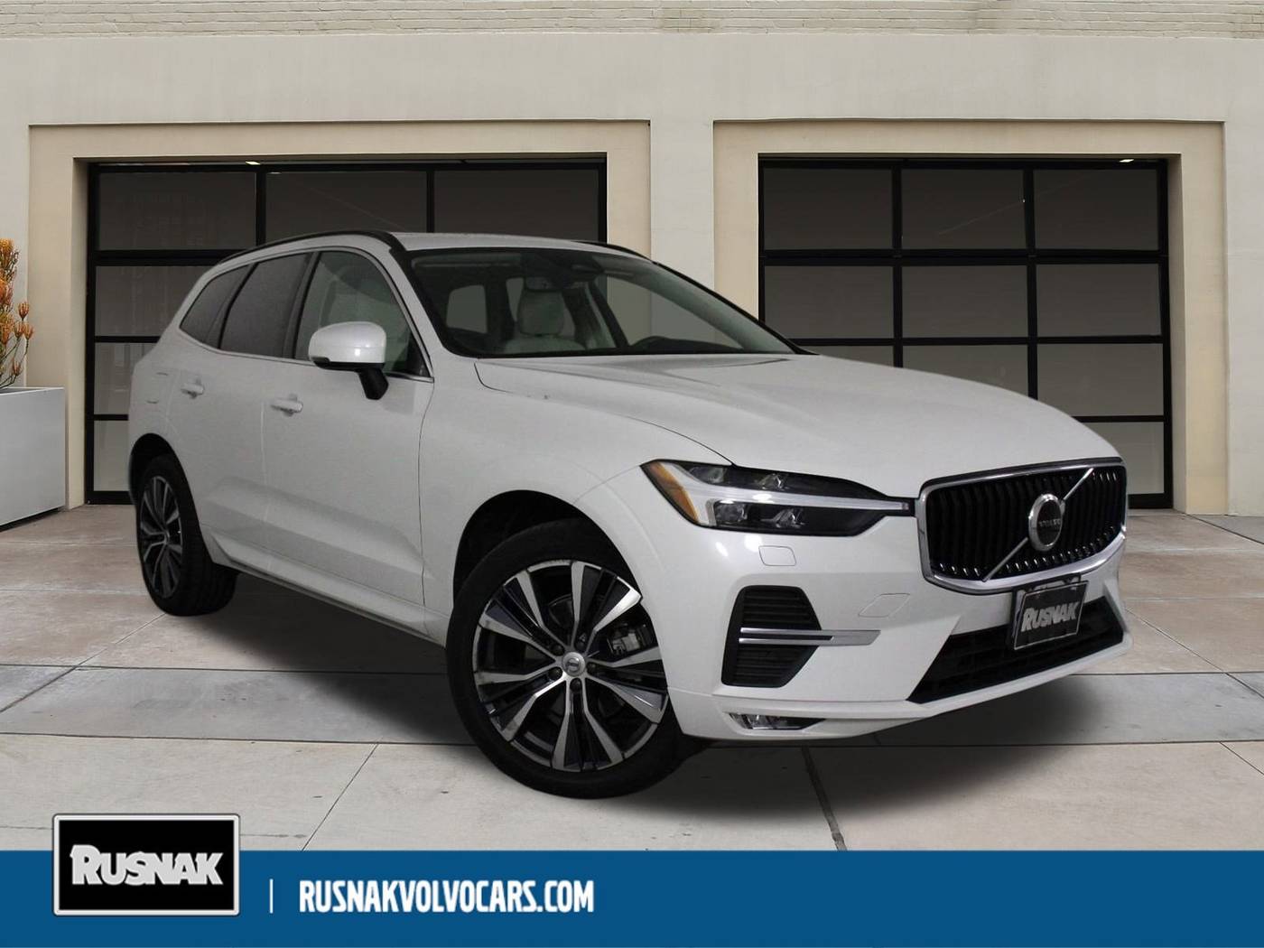 2022 Volvo XC60 Momentum — SUV — 19,192 mi — Pasadena, CA