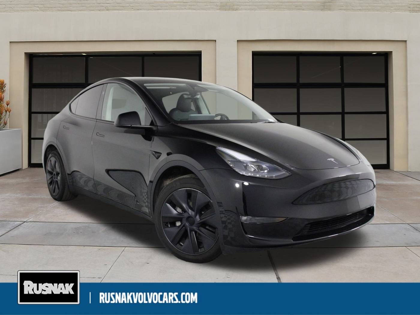2024 Tesla Model Y Long Range — SUV — 5,439 mi — Pasadena, CA