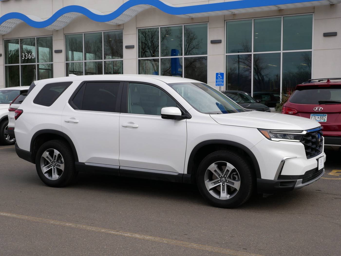 2025 Honda Pilot EX-L — SUV — 9,671 mi — White Bear Lake, MN