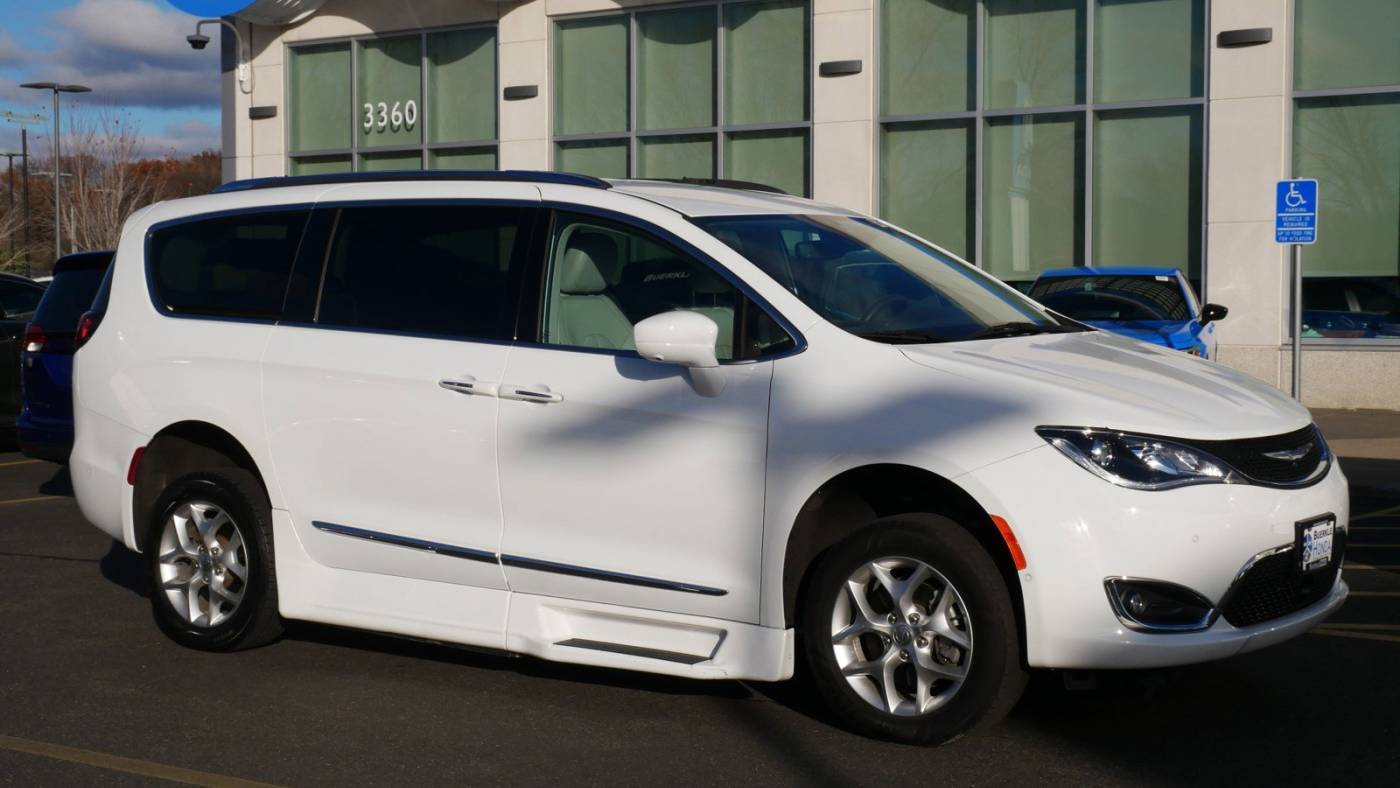 2019 Chrysler Pacifica Touring L Plus — Minivan — 34,645 mi — White Bear Lake, MN