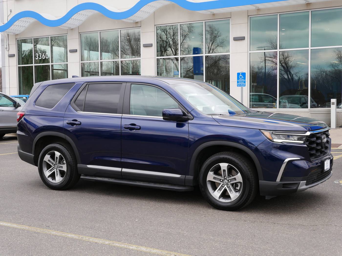 2024 Honda Pilot EX-L 8 Passenger — SUV — 14,571 mi — White Bear Lake, MN