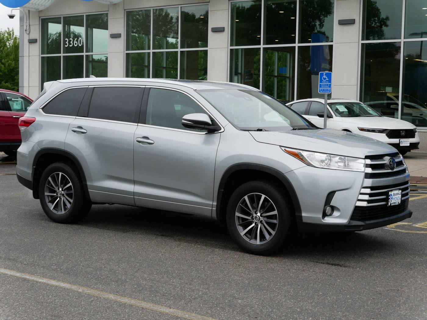 2017 Toyota Highlander XLE — SUV — 107,357 mi — White Bear Lake, MN