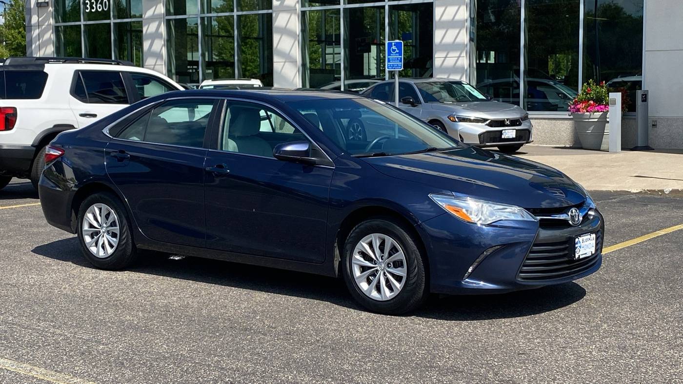 2017 Toyota Camry XLE — Sedan — 138,176 mi — White Bear Lake, MN