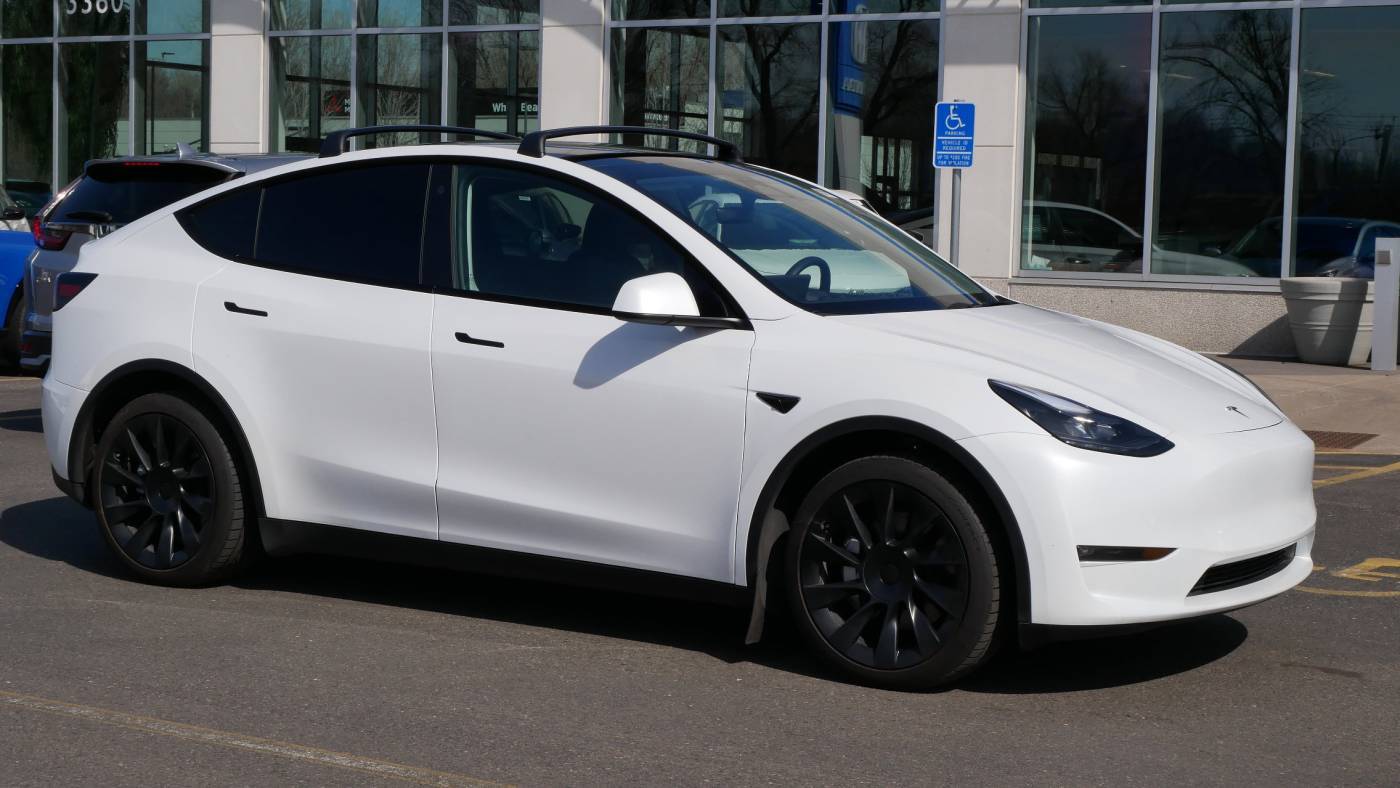 2023 Tesla Model Y Long Range