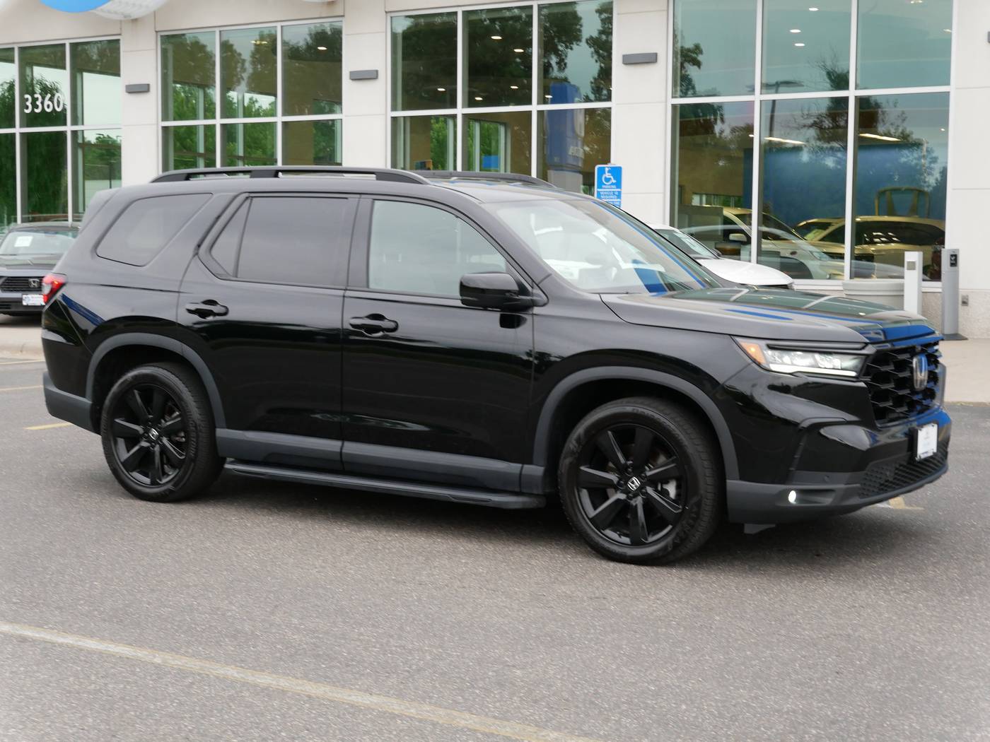 2025 Honda Pilot Black Edition — SUV — 32,789 mi — White Bear Lake, MN