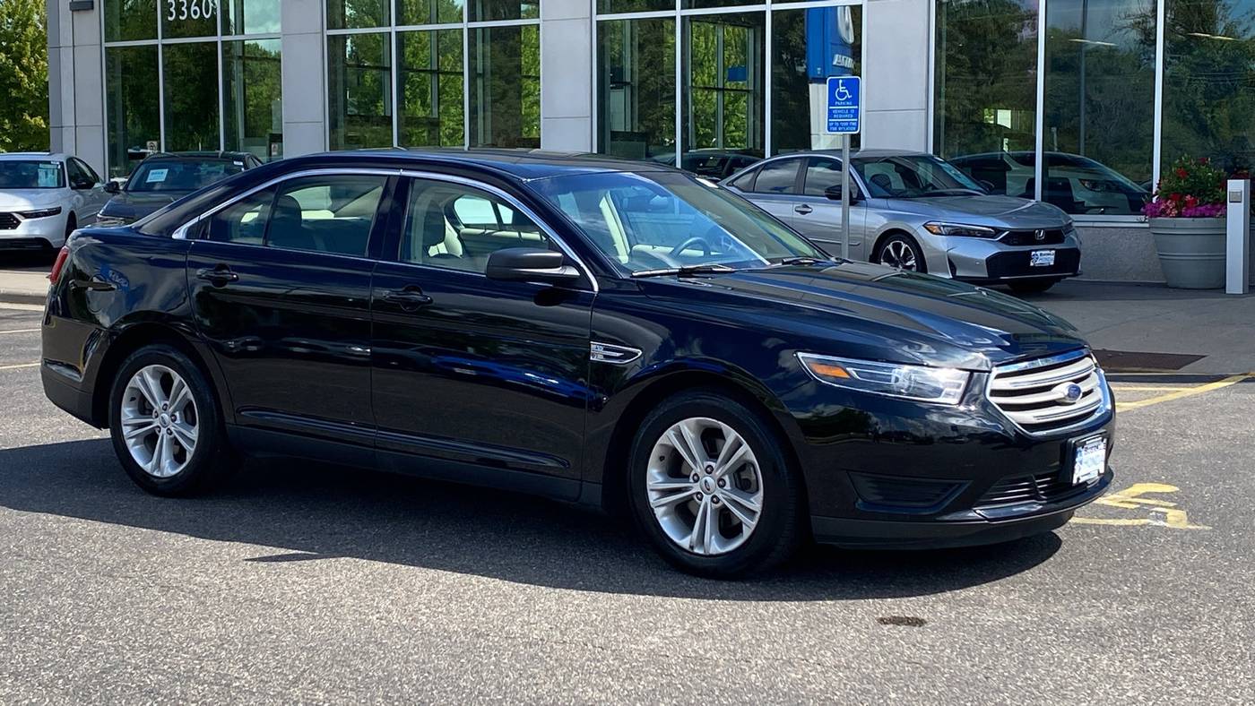 2016 Ford Taurus SE — Sedan — 55,600 mi — White Bear Lake, MN