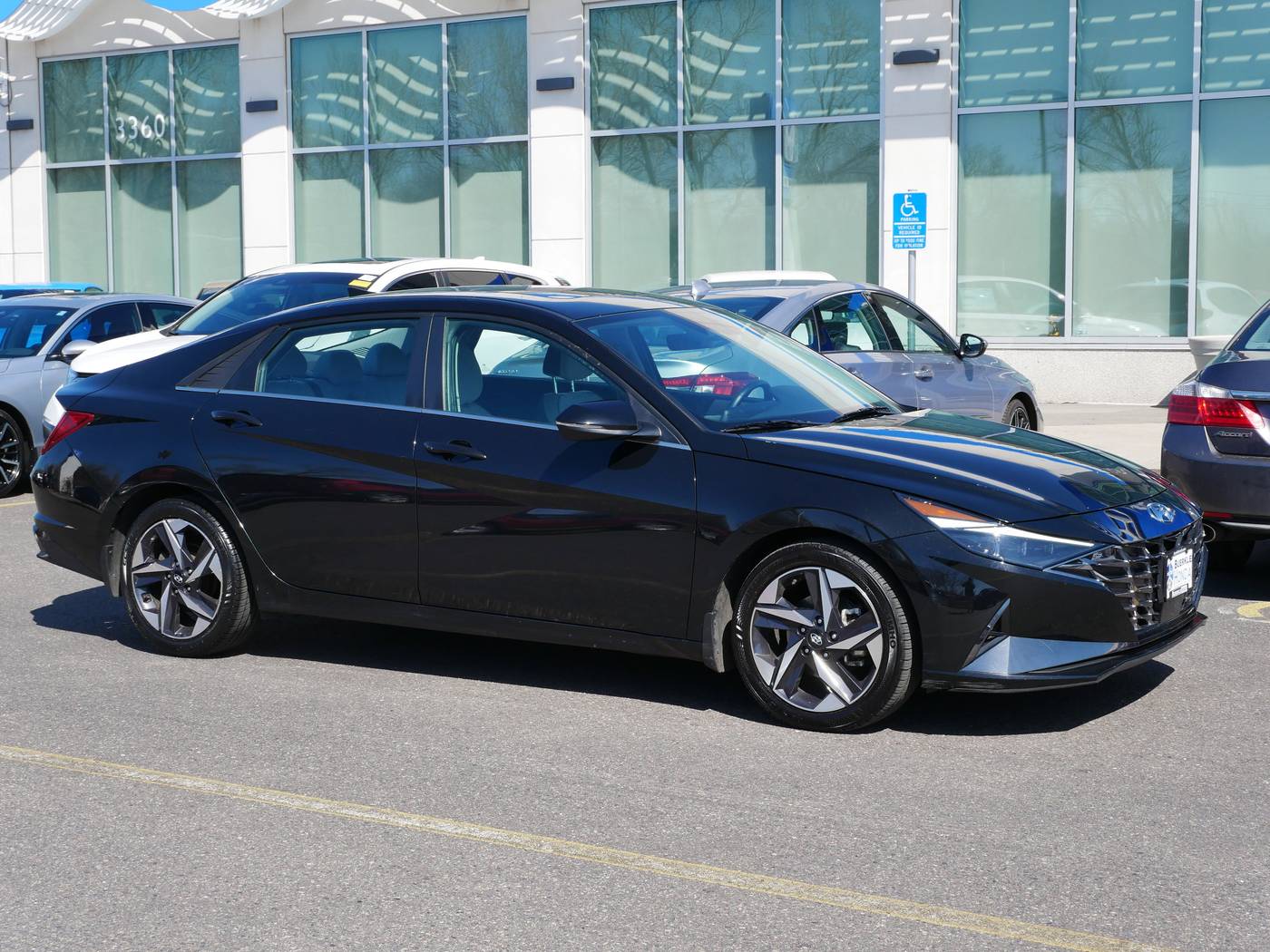 2022 Hyundai Elantra Limited — Sedan — 32,632 mi — White Bear Lake, MN