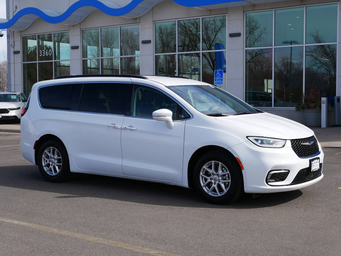 2022 Chrysler Pacifica Touring L — Minivan — 43,453 mi — White Bear Lake, MN
