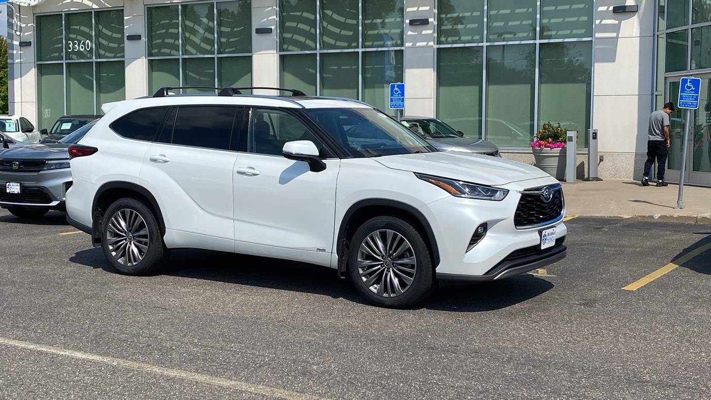2022 Toyota Highlander Hybrid Platinum — SUV — 64,693 mi — White Bear Lake, MN