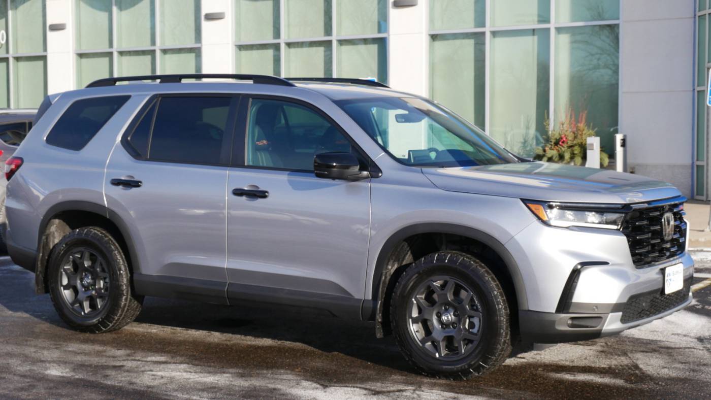 2025 Honda Pilot TrailSport — SUV — 4,898 mi — White Bear Lake, MN