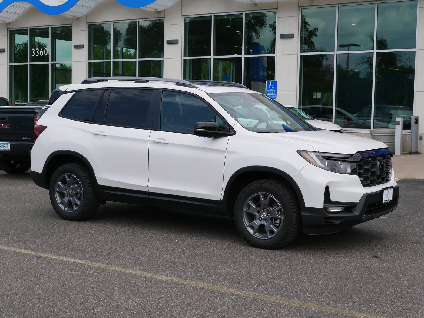 2025 Honda Passport TrailSport — SUV — 5,630 mi — White Bear Lake, MN