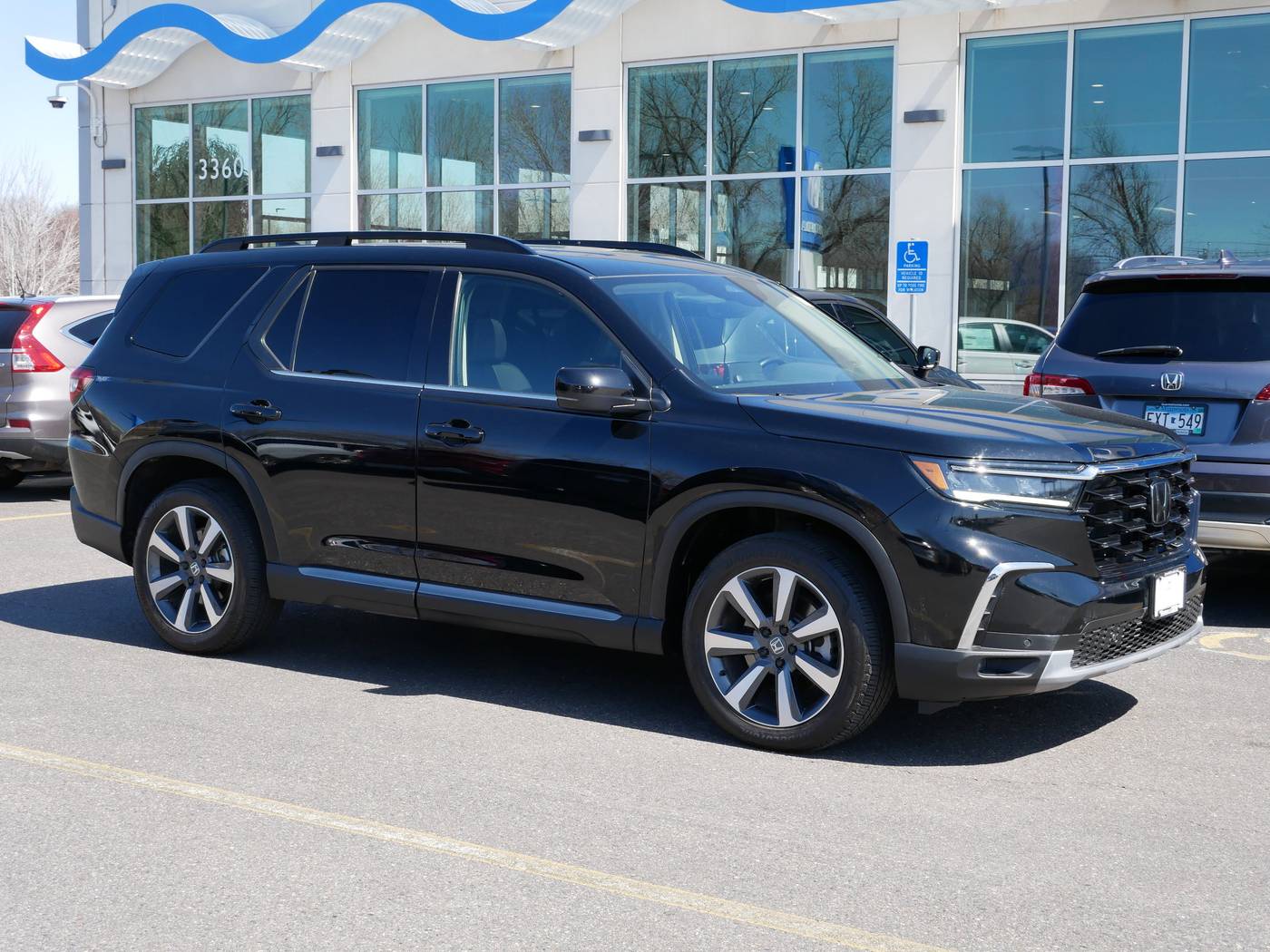 2025 Honda Pilot Touring — SUV — 21,009 mi — White Bear Lake, MN