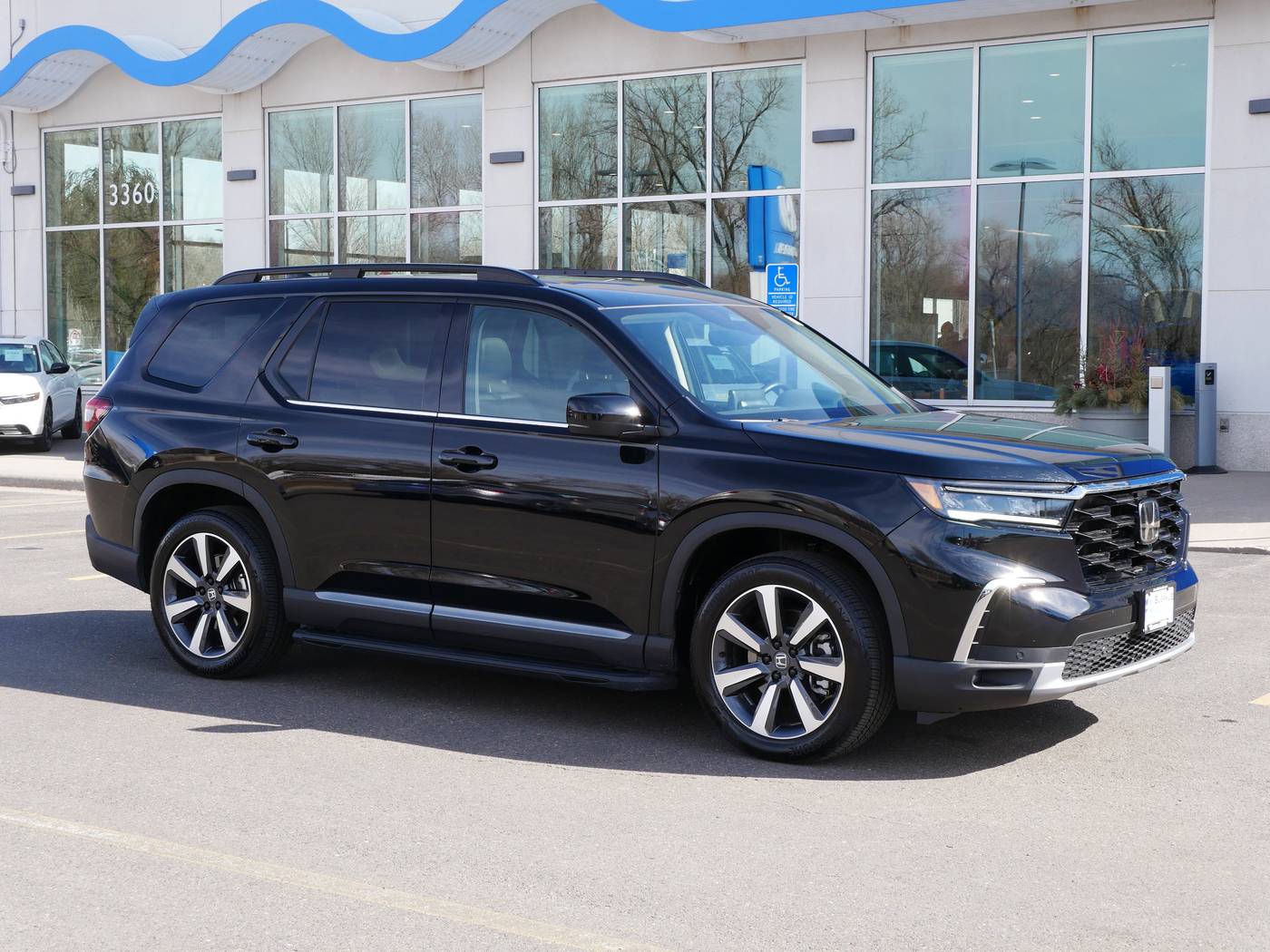 2024 Honda Pilot Touring — SUV — 13,285 mi — White Bear Lake, MN