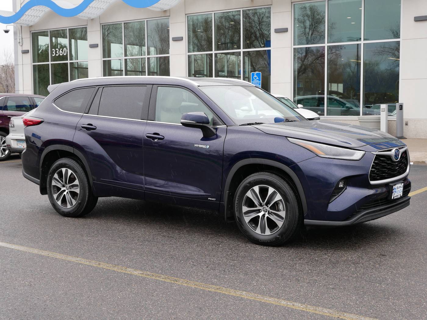 2021 Toyota Highlander Hybrid XLE — SUV — 33,495 mi — White Bear Lake, MN
