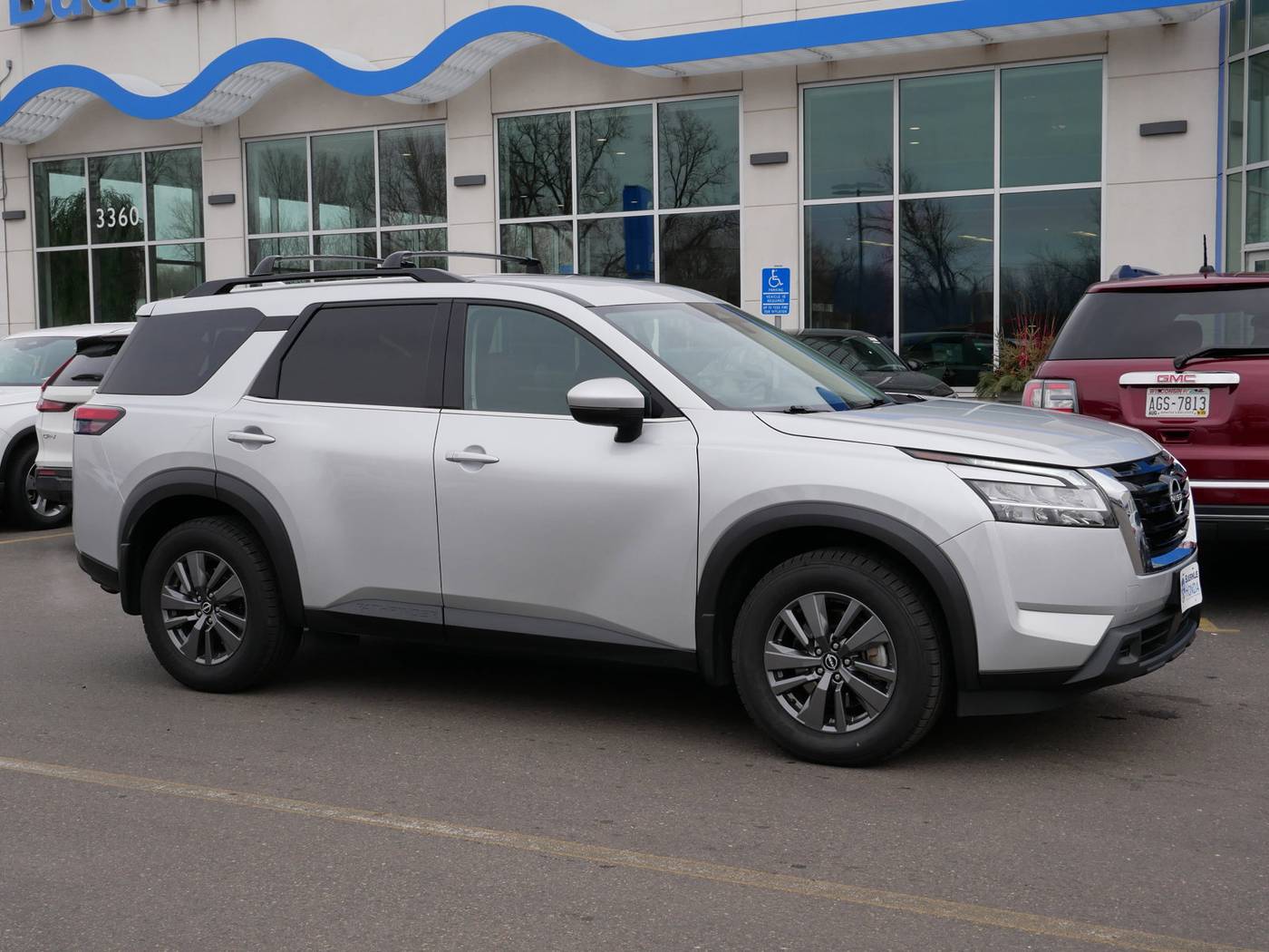2022 Nissan Pathfinder SV — SUV — 44,303 mi — White Bear Lake, MN
