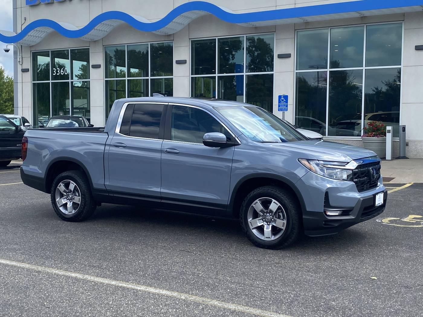 2025 Honda Ridgeline RTL — Pickup Truck — 2,214 mi — White Bear Lake, MN