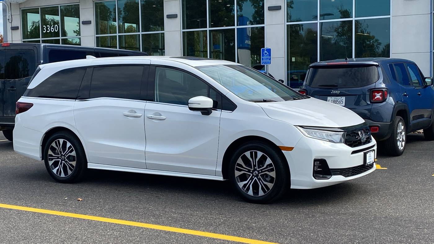 2025 Honda Odyssey Elite — Minivan — 1,254 mi — White Bear Lake, MN