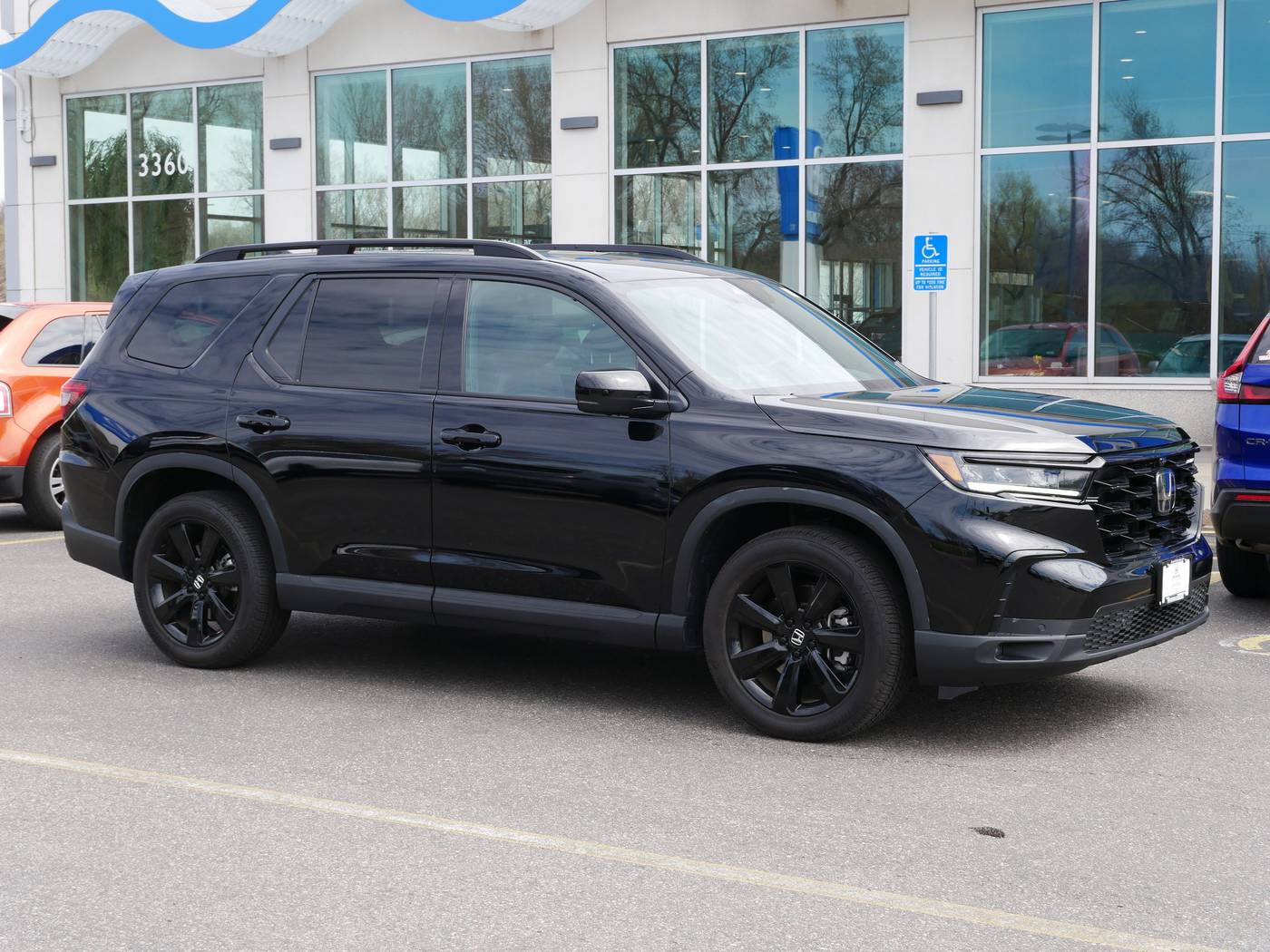 2025 Honda Pilot Black Edition — SUV — 13,245 mi — White Bear Lake, MN