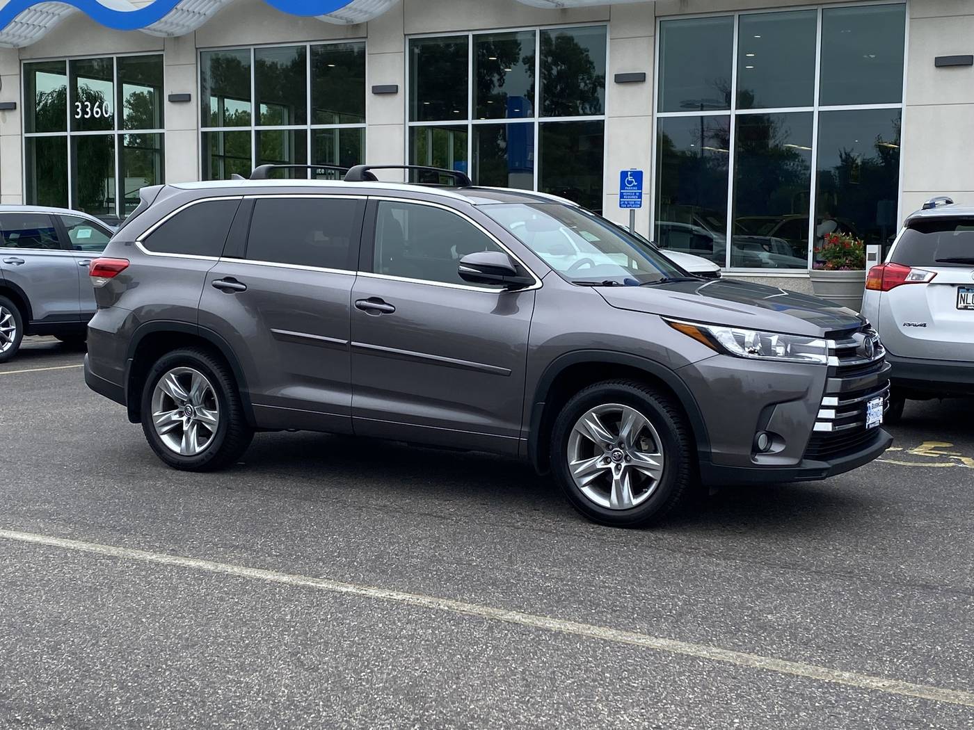 2017 Toyota Highlander Limited — SUV — 127,876 mi — White Bear Lake, MN