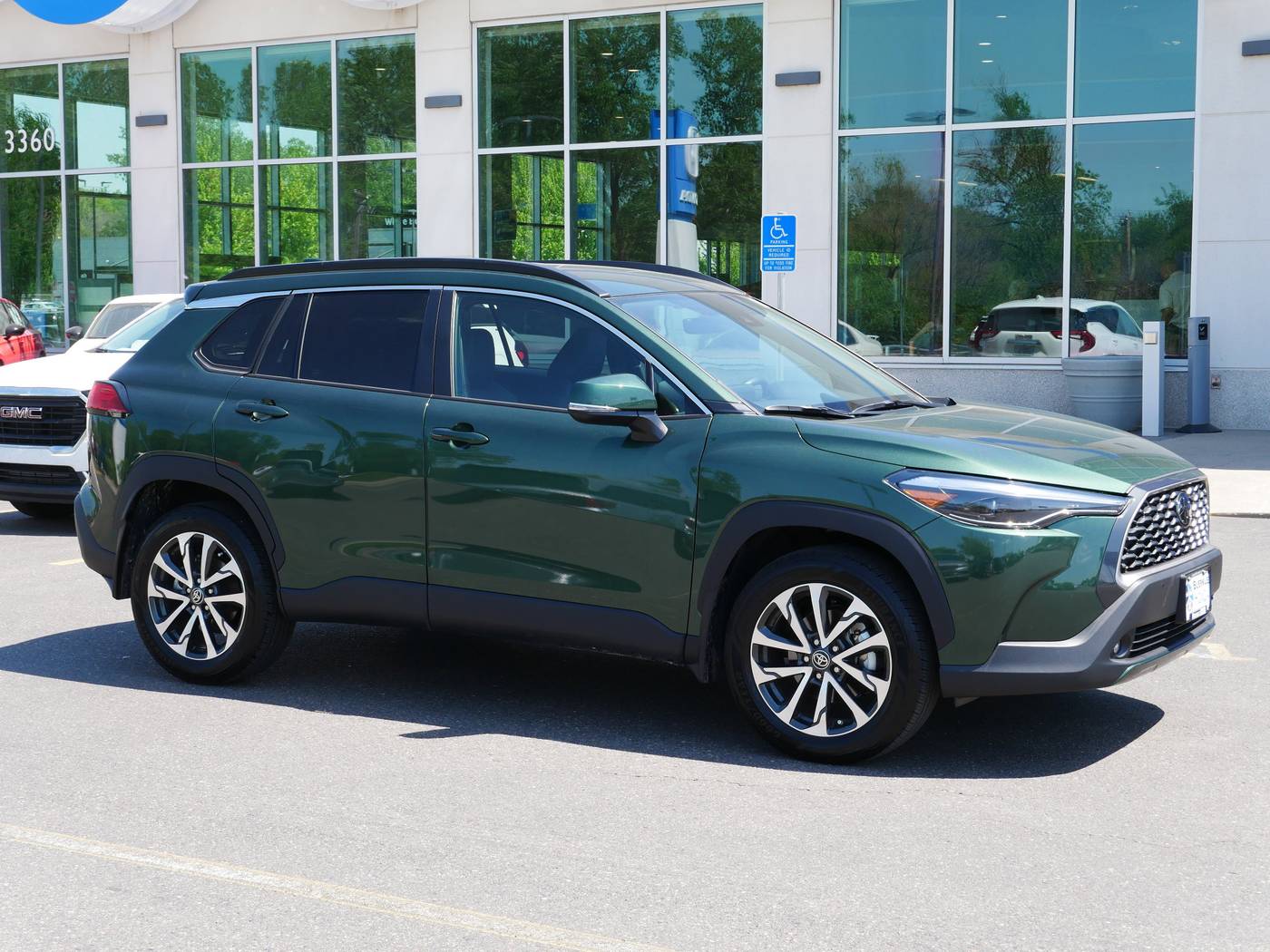 2022 Toyota Corolla Cross XLE — SUV — 28,910 mi — White Bear Lake, MN