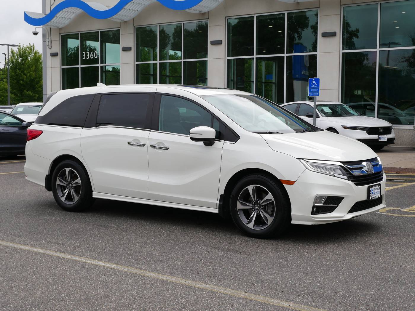 2018 Honda Odyssey Touring — Minivan — 85,330 mi — White Bear Lake, MN