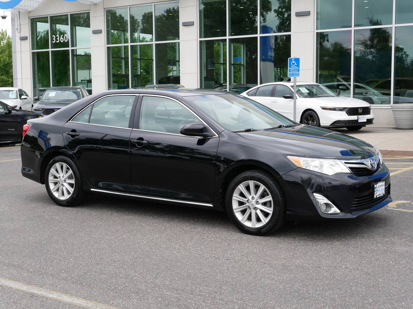 2014 Toyota Camry L — Sedan — 109,605 mi — White Bear Lake, MN