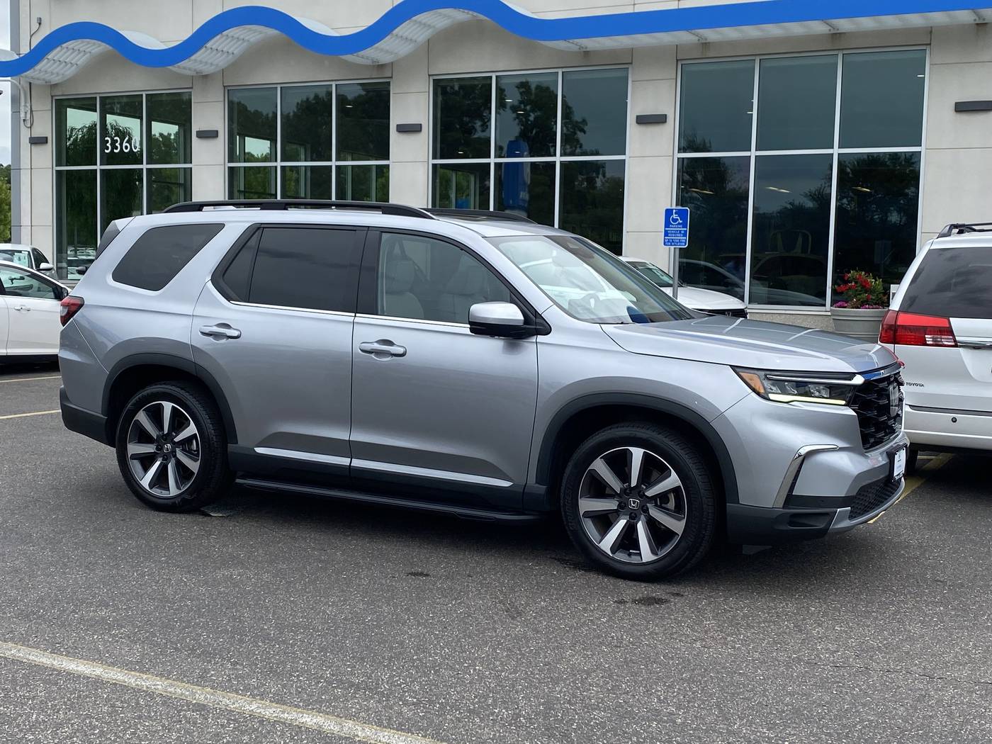 2023 Honda Pilot Elite — SUV — 31,785 mi — White Bear Lake, MN