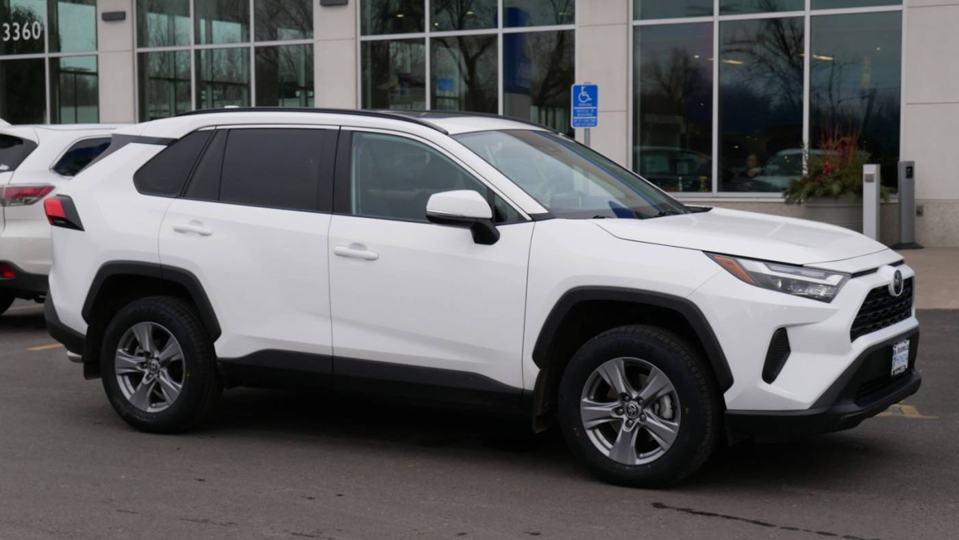 2022 Toyota RAV4 XLE — SUV — 32,597 mi — White Bear Lake, MN