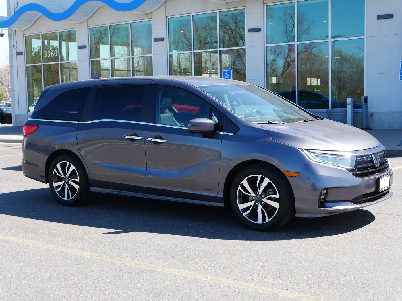 2023 Honda Odyssey Touring — Minivan — 25,593 mi — White Bear Lake, MN