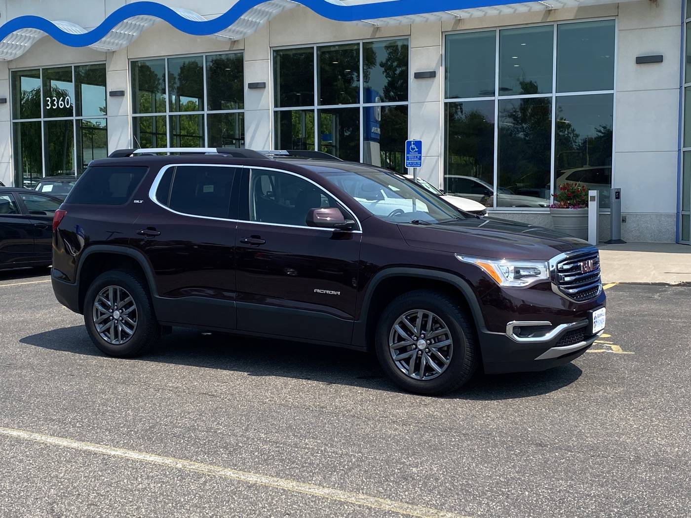 2018 GMC Acadia SLT — SUV — 97,592 mi — White Bear Lake, MN