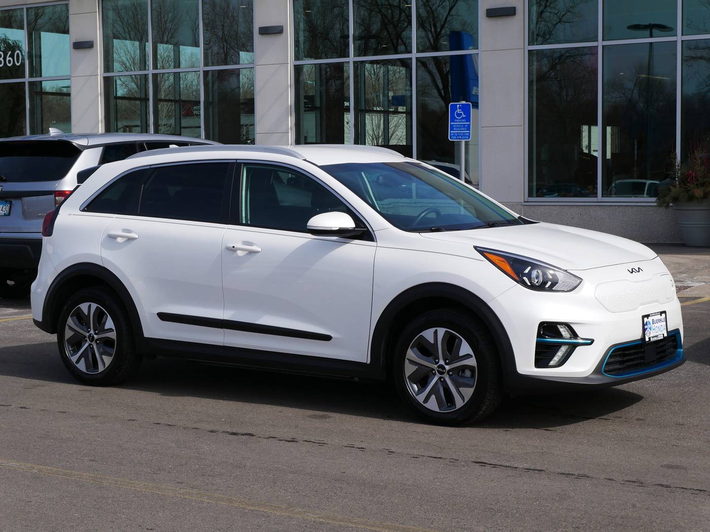 2022 Kia Niro EV EX — SUV — 24,680 mi — White Bear Lake, MN