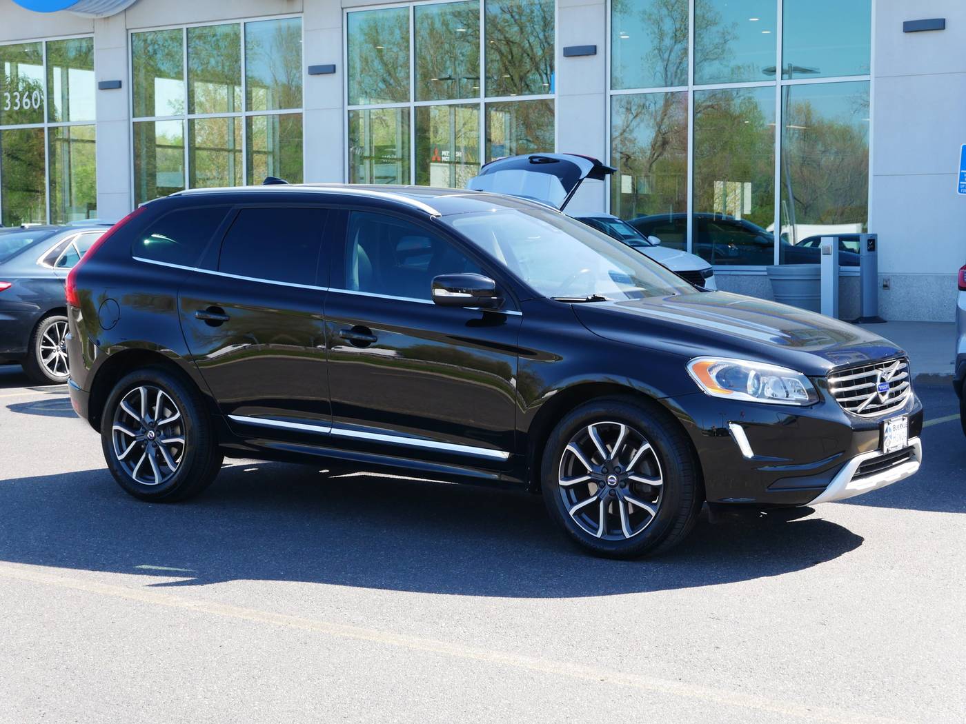 2017 Volvo XC60 Dynamic — SUV — 111,743 mi — White Bear Lake, MN