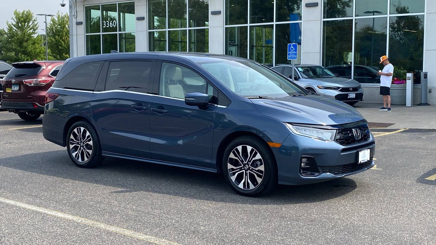 2025 Honda Odyssey Elite — Minivan — 9,066 mi — White Bear Lake, MN