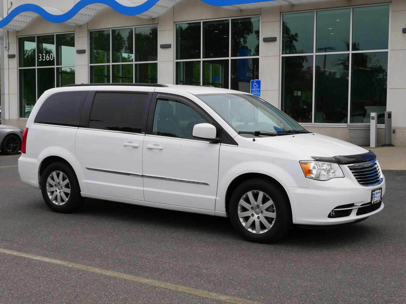 2014 Chrysler Town & Country Touring — Minivan — 76,022 mi — White Bear Lake, MN