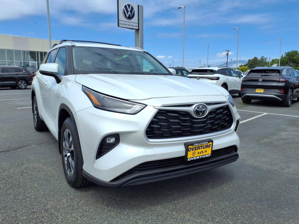 2022 Toyota Highlander XLE — SUV — 15,337 mi — Kennewick, WA