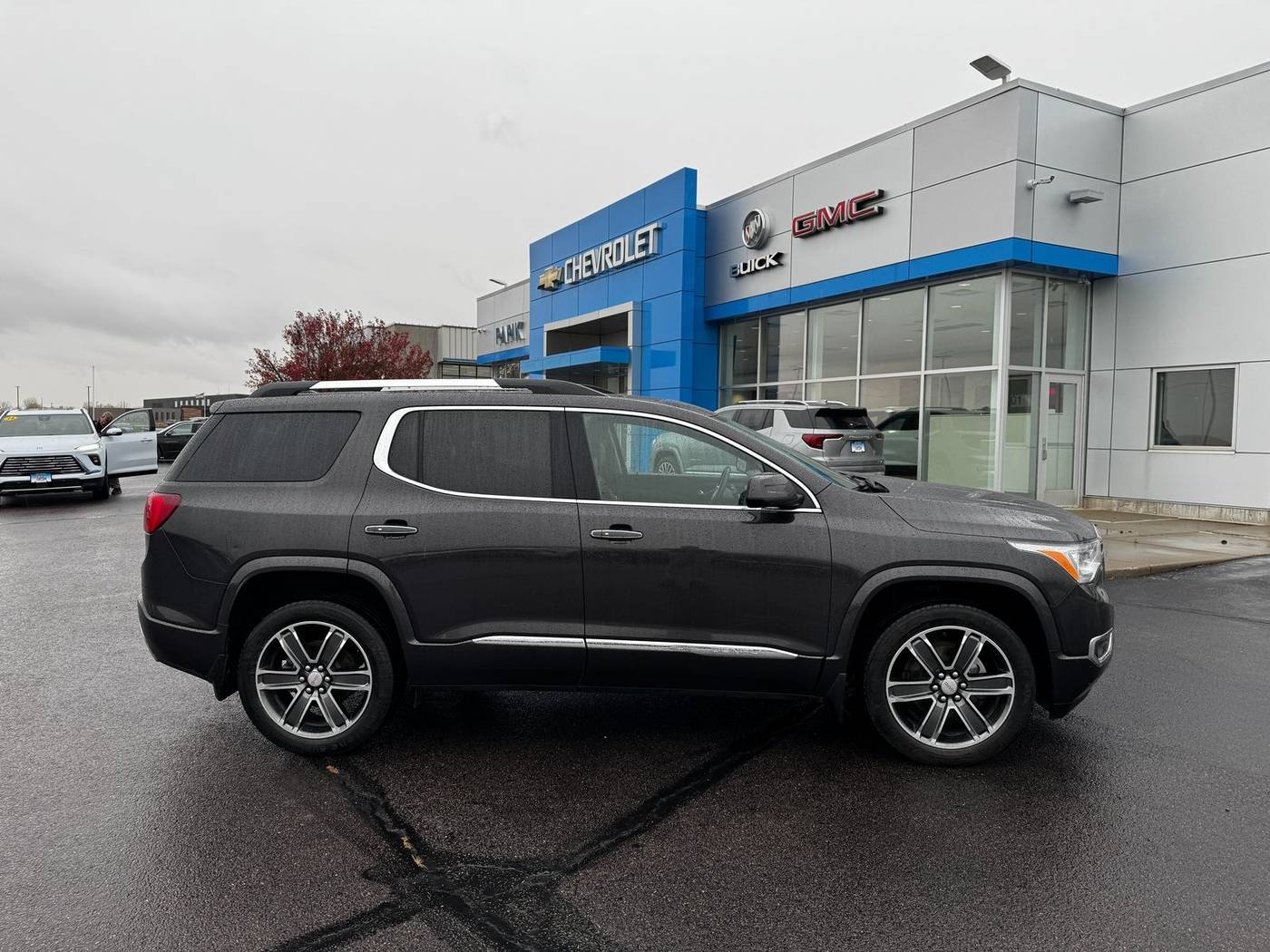 2018 GMC Acadia Denali — SUV — 138,737 mi — Luverne, MN