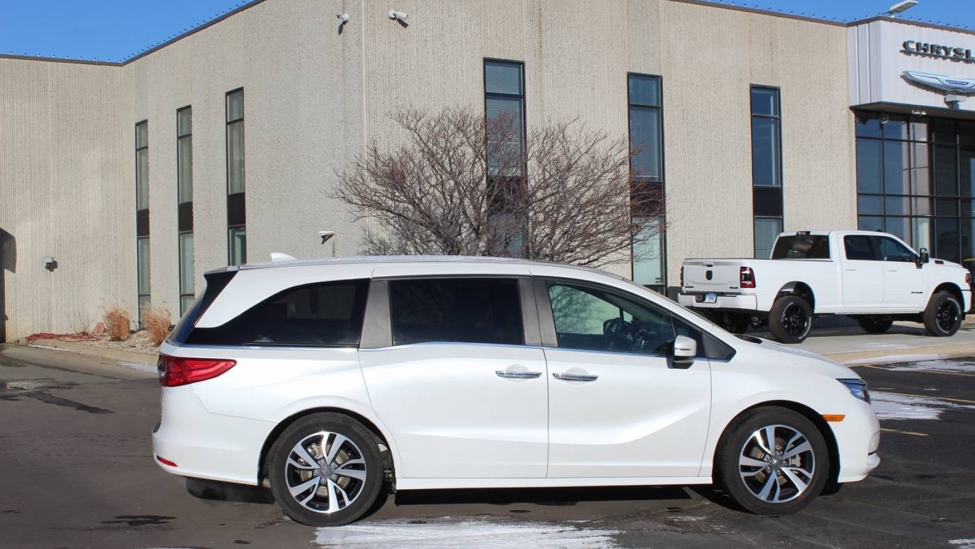 2022 Honda Odyssey Touring — Minivan — 58,150 mi — Luverne, MN